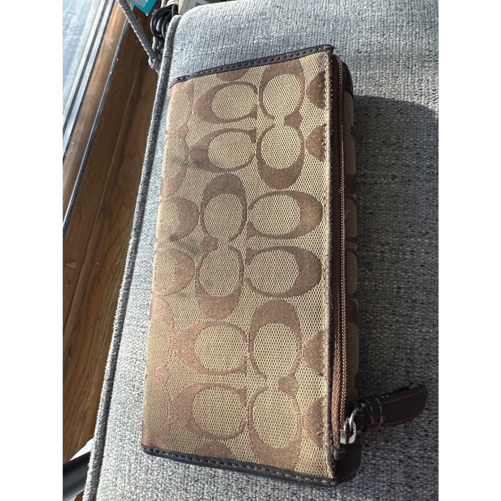 Coach Signature C Monogram Brown Leather Trim Wallet Clutch trifold Y2K vintage‎ - Picture 2 of 6